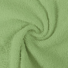 Comparaison taille Utopia Towels 12x12 pouces à côté d'une main, montrant l'échelle