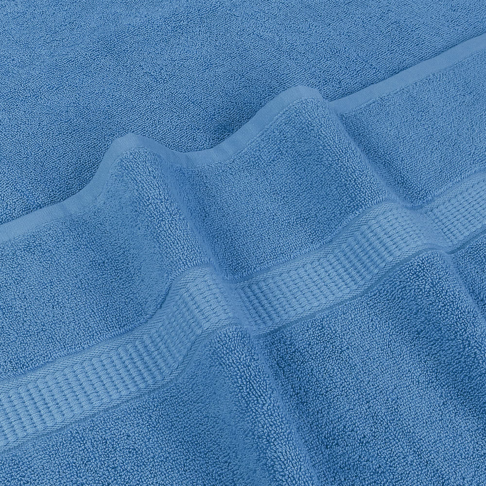 Utopia Towels drap comparé à une personne montrant la taille généreuse