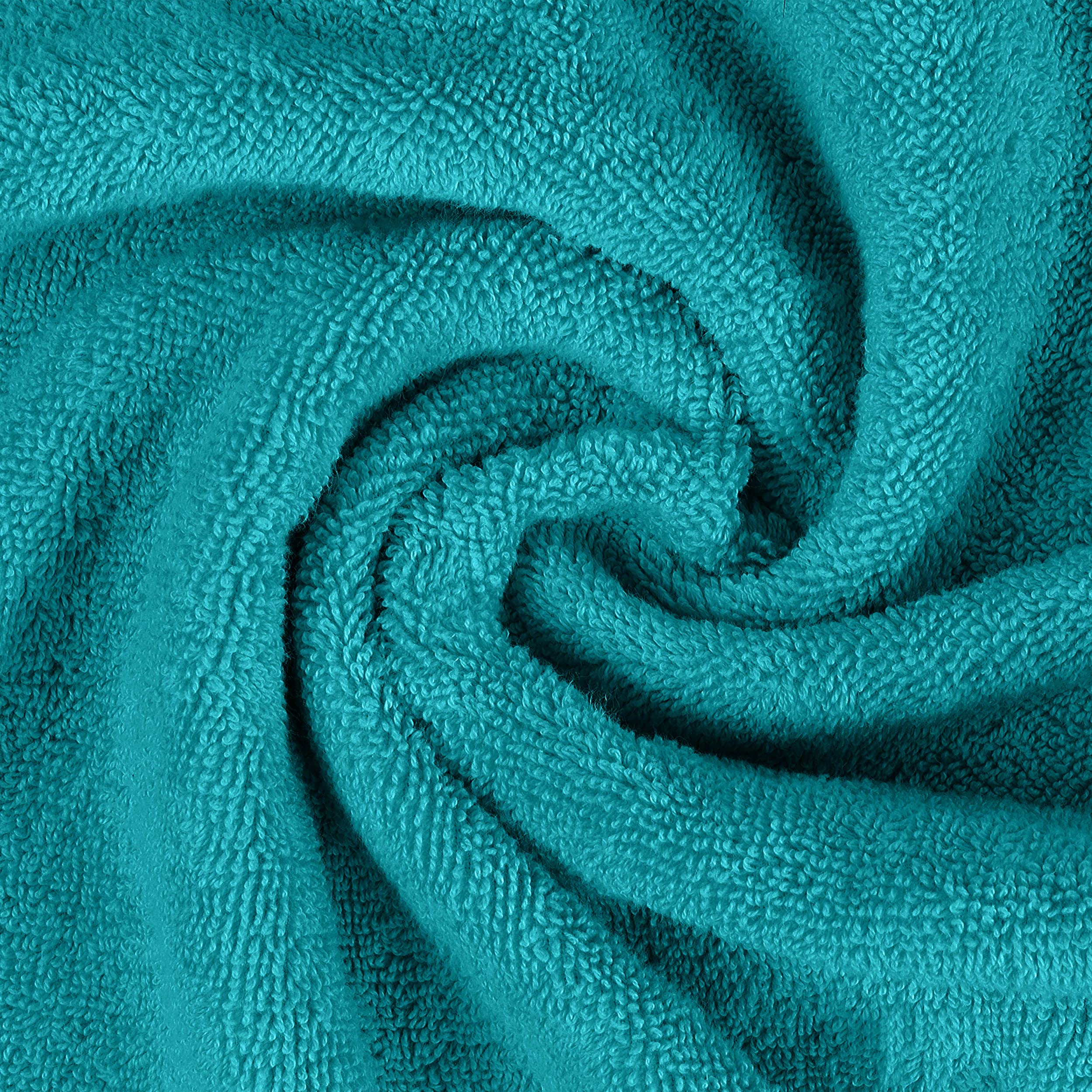 Utopia Towels serviette en usage mains illustrant absorption rapide