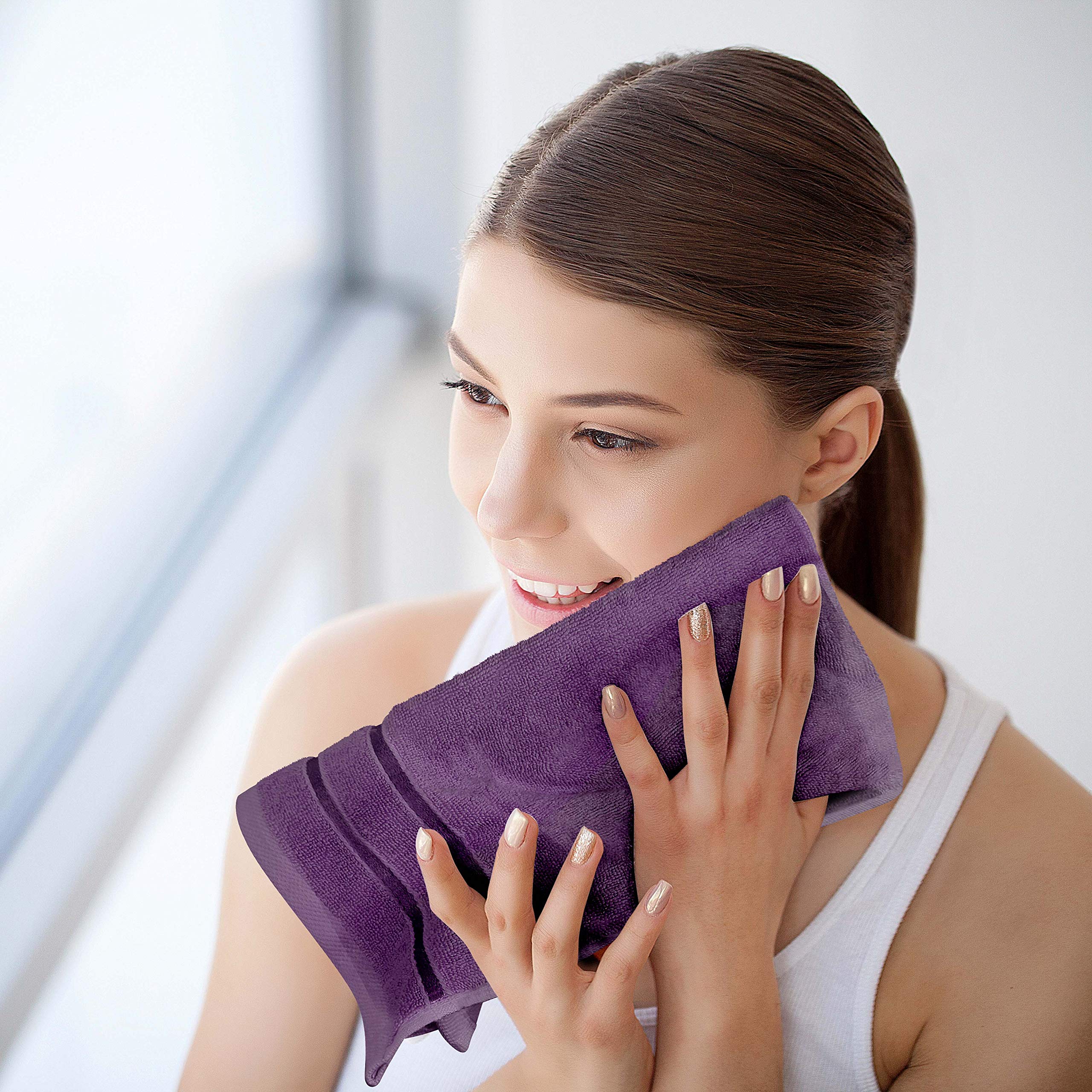 Utopia Towels gant de toilette gros plan démontrant douceur et polyvalence