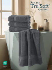 Utopia Towels pile de quatre serviettes gris illustrant valeur et quantité
