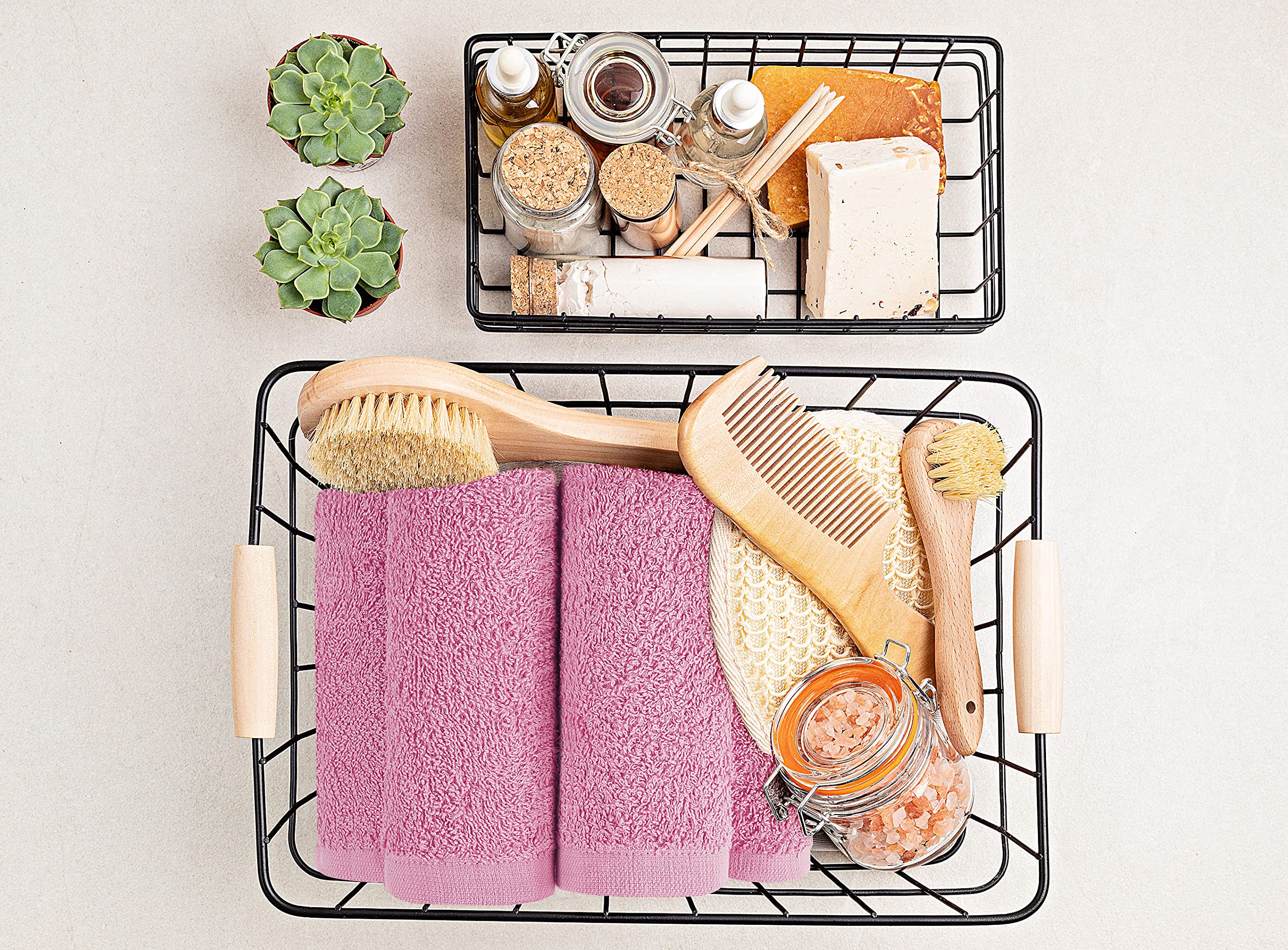 Utopia Towels pile de 24 gants montrant volume et préparation stock