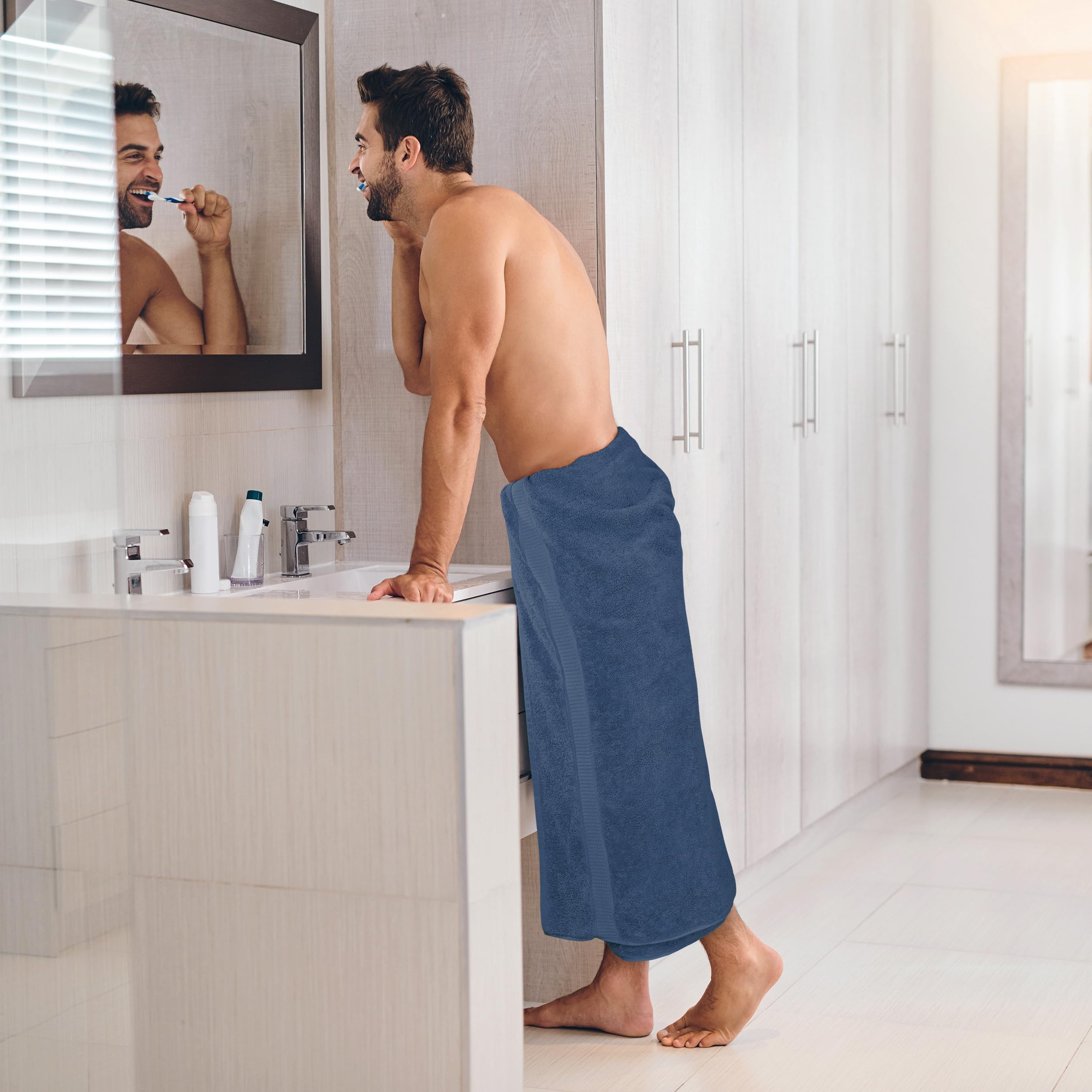 Utopia Towels serviette enroulée illustrant compacité et rangement facile