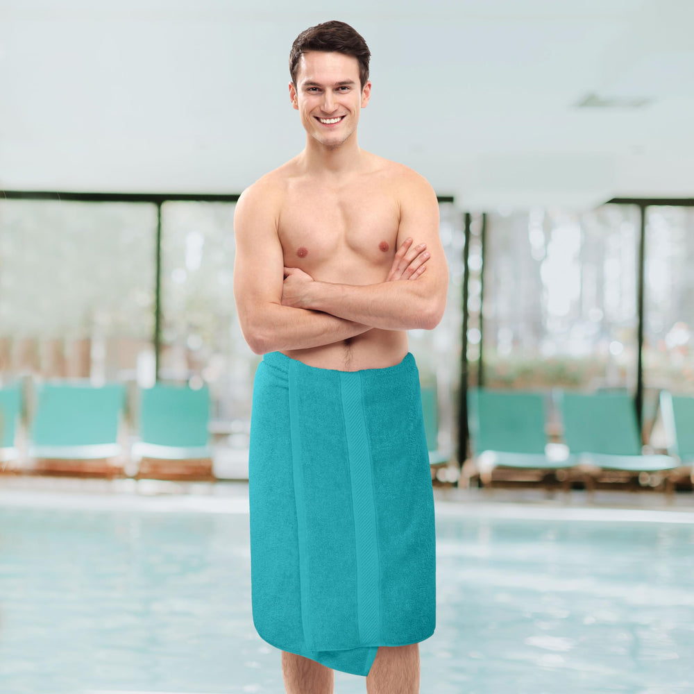 Utopia Towels en usage au bord de la piscine montrant praticité pour natation et spa