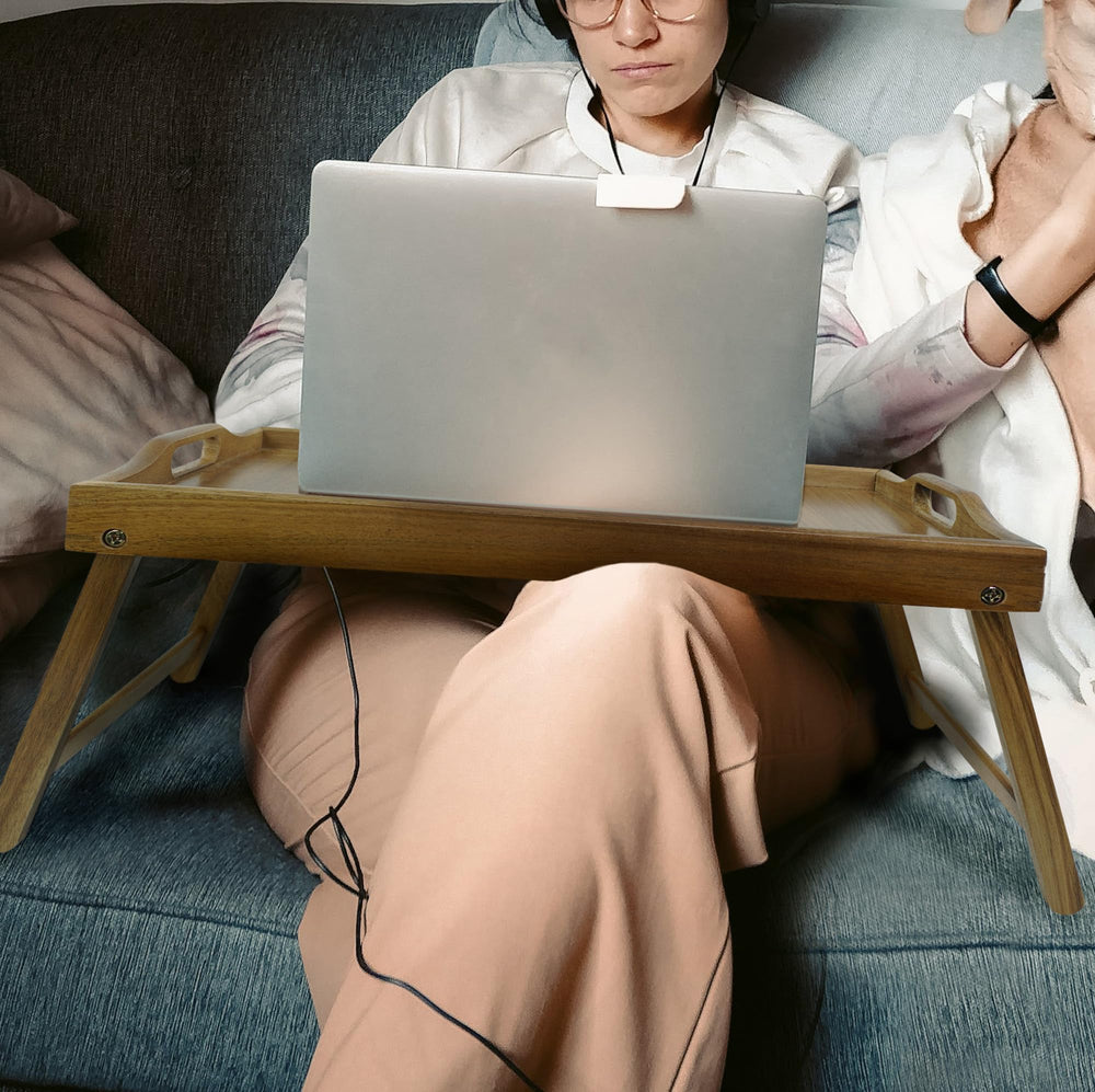 Utoplike plateau en usage petit-déjeuner confortable au lit