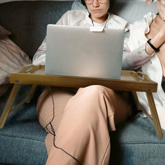 Utoplike plateau en usage petit-déjeuner confortable au lit