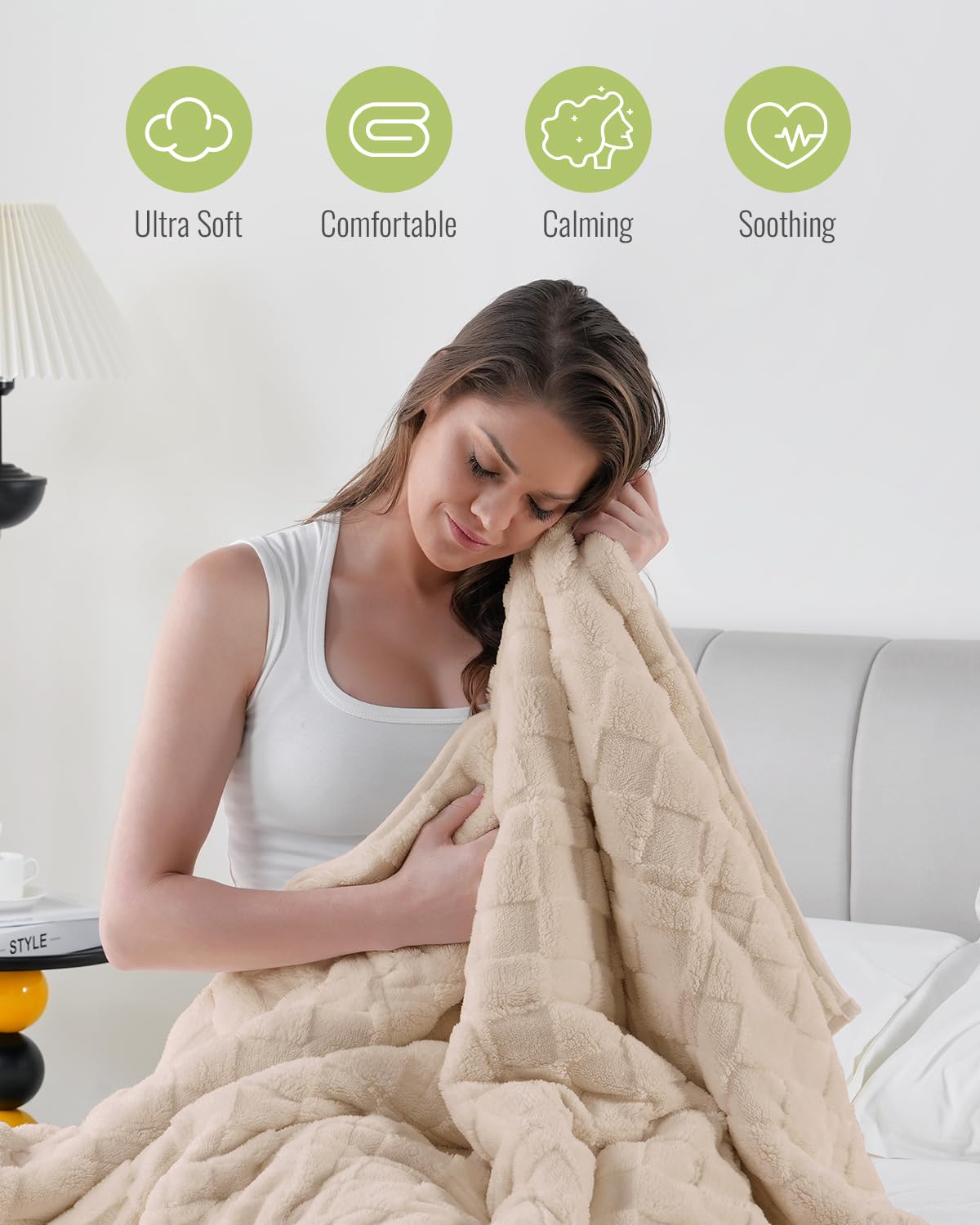 Uttermara couverture étendue sur lit queen démontrant couverture complète