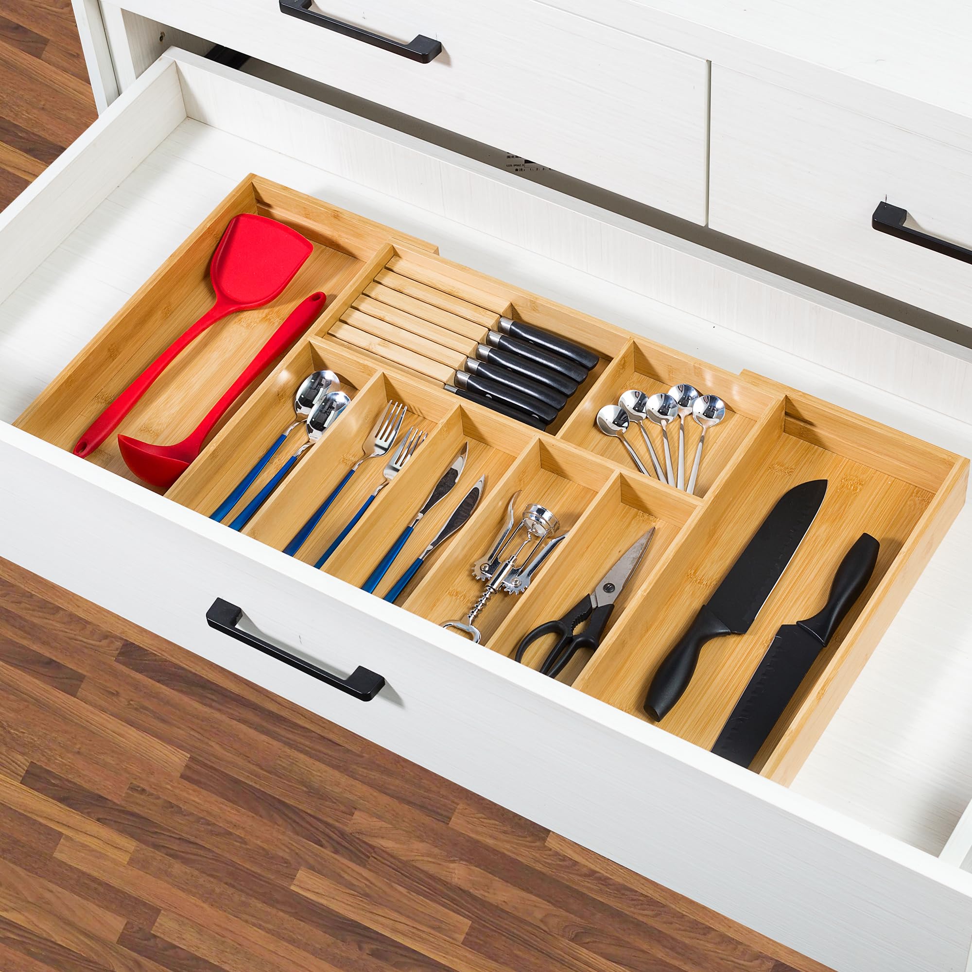 VaeFae organiseur extensible dans un tiroir montrant gain de place