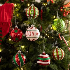Valery Madelyn gros plan sur finitions brillant, mat et pailleté pour contraste décoratif