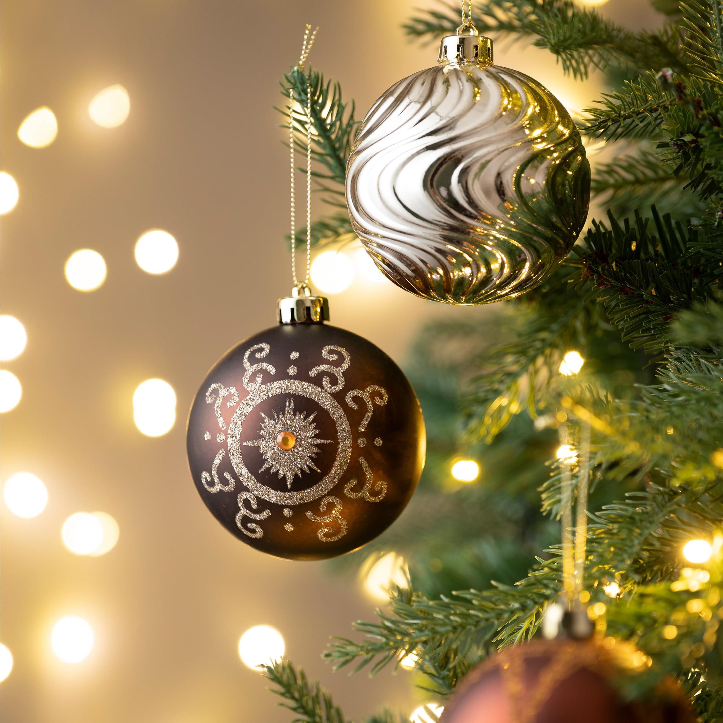 Valery Madelyn décor de table de Noël avec boules, crée centre de table élégant et réutilisable