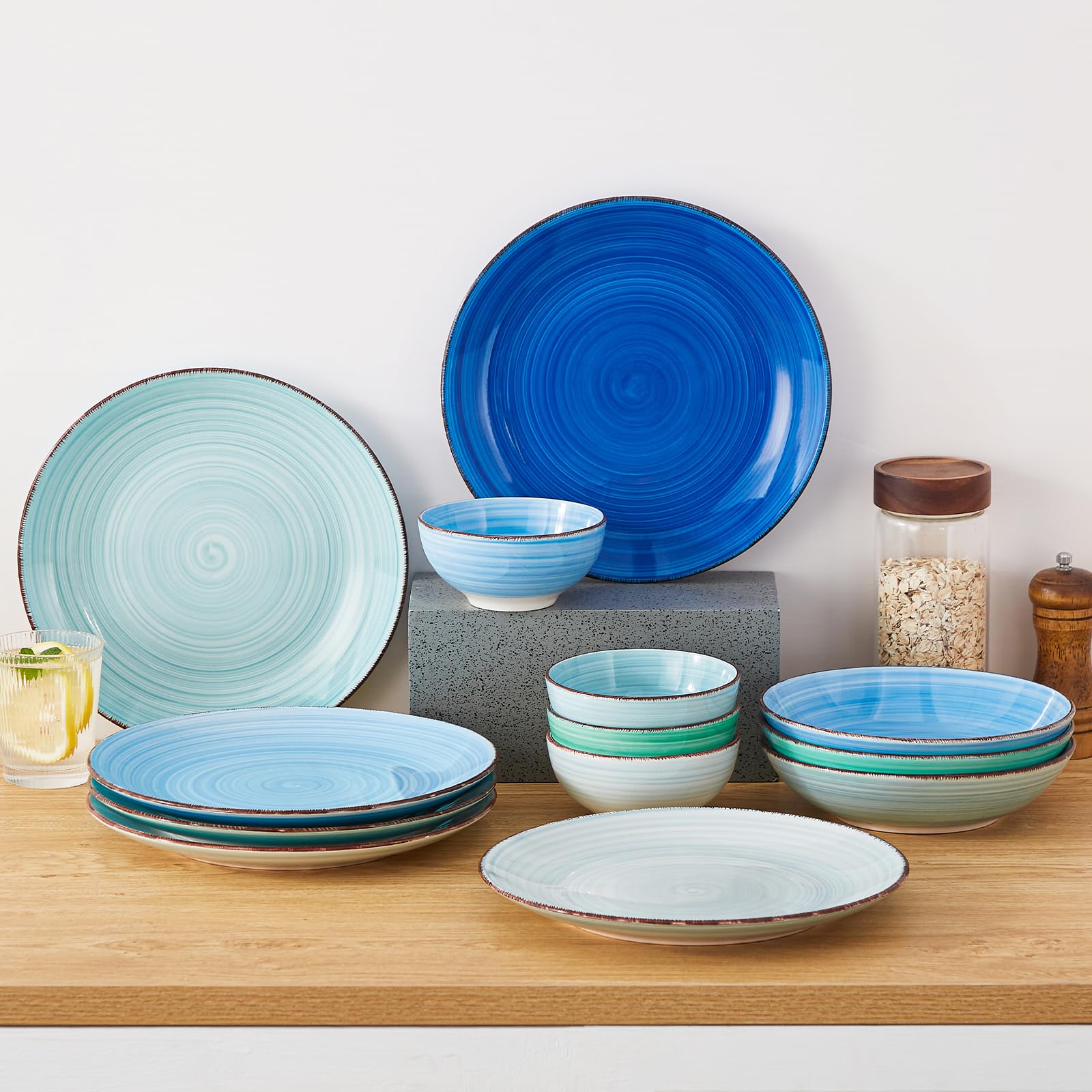 vancasso assiette dans lave-vaisselle illustrant nettoyage facile et rapide