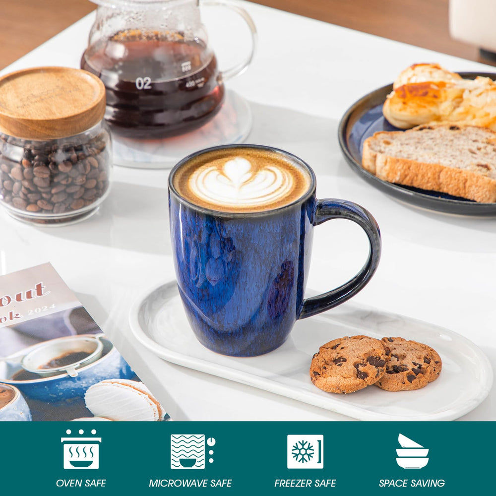 vancasso mug en usage latte fumant illustrant confort et chaleur