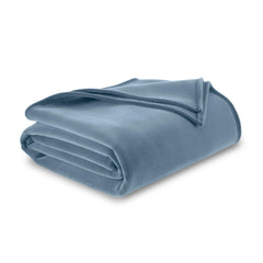Vellux couverture face avant montrant la couleur bleue et un look accueillant