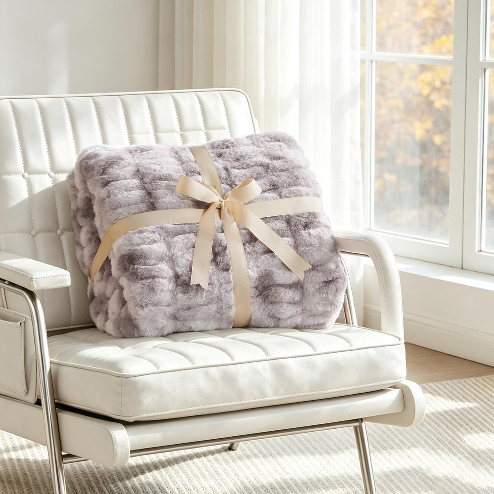 VFROO plaid 50x60 à côté d'objets pour évaluer l'échelle pratique