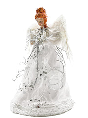 Vickerman visage porcelaine gros plan, expression paisible et raffinée