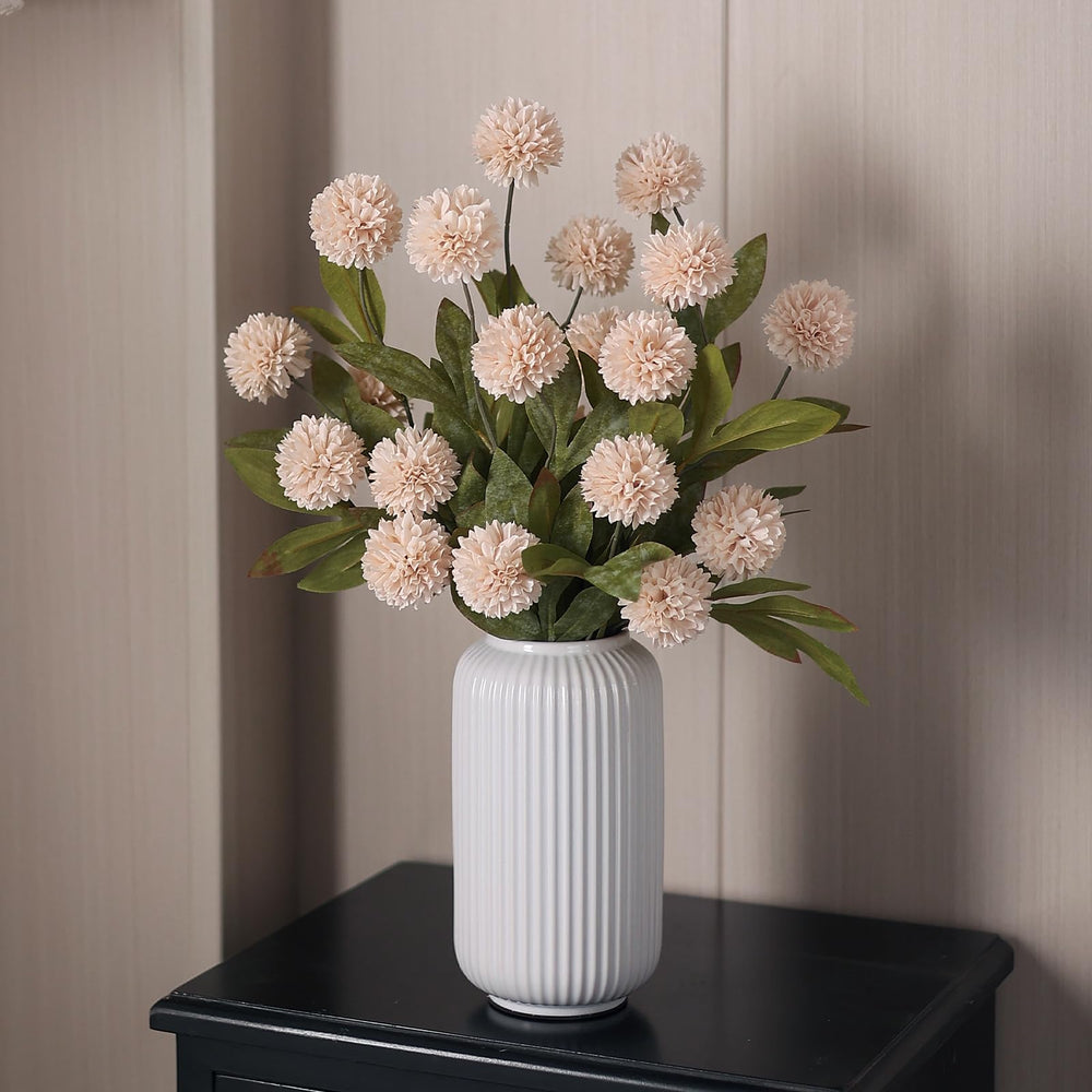VIERENA arrangement en vase illustrant volume et élégance