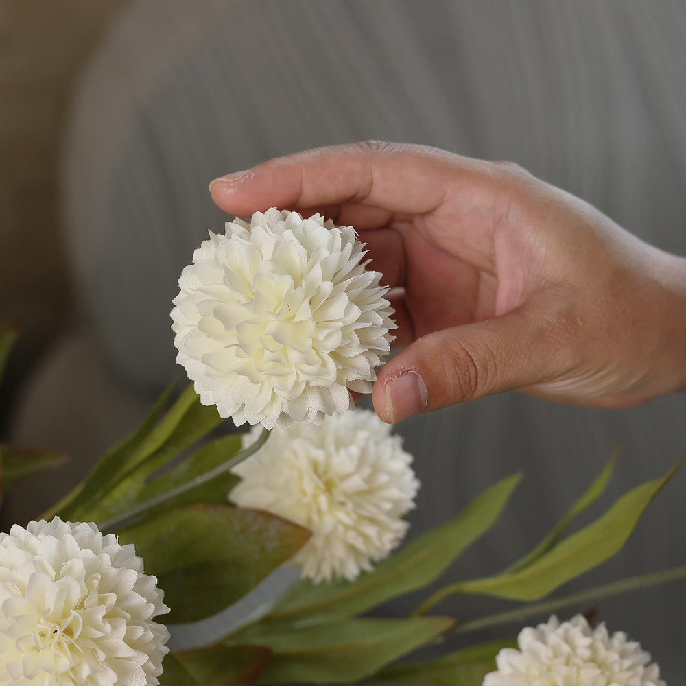 VIERENA bouquet de mariée créé avec tiges crème, rendu chic