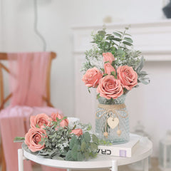 VIERENA bouquet sur table basse donnant ambiance chaleureuse