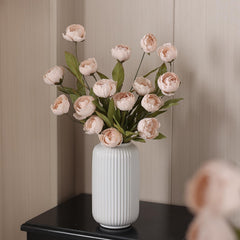 VIERENA pivoines arrangées dans un vase moderne, décor instantané