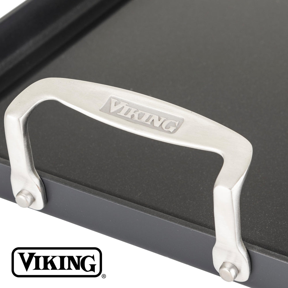 Viking plancha et assiette pour comparaison de taille illustrant sa surface 19x11 pouces
