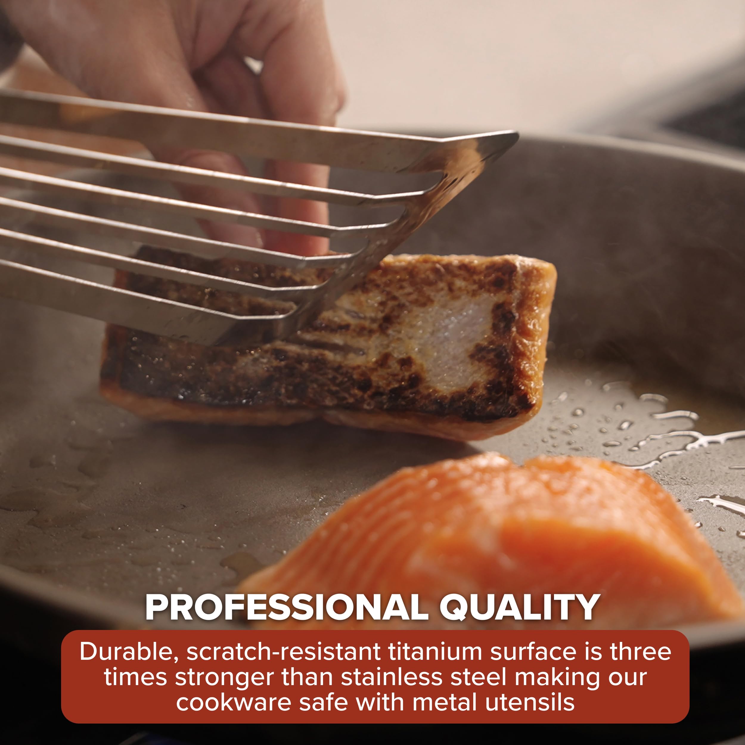 Viking ensemble 10 pièces posé sur plan de travail pour cuisine polyvalente