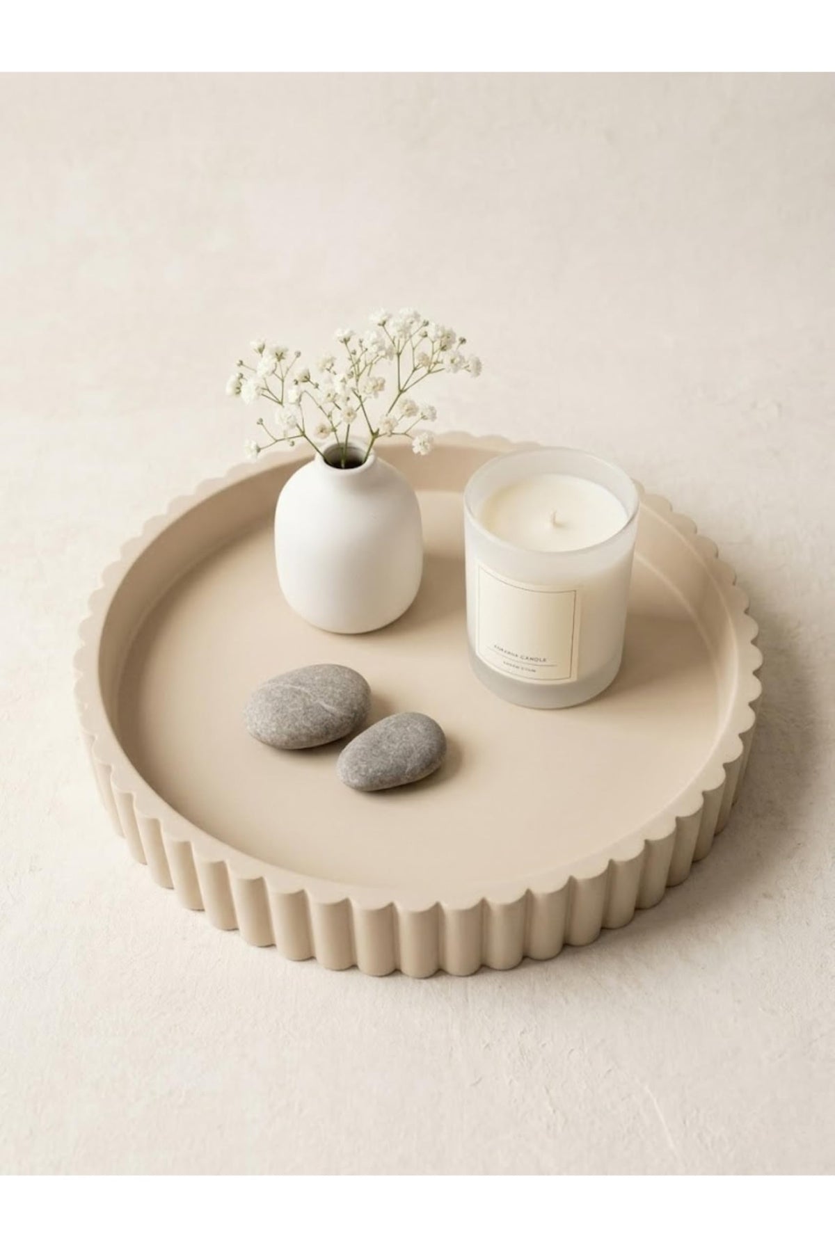 Vivere Home plateau rond face avant montrant silhouette élégante et stabilité