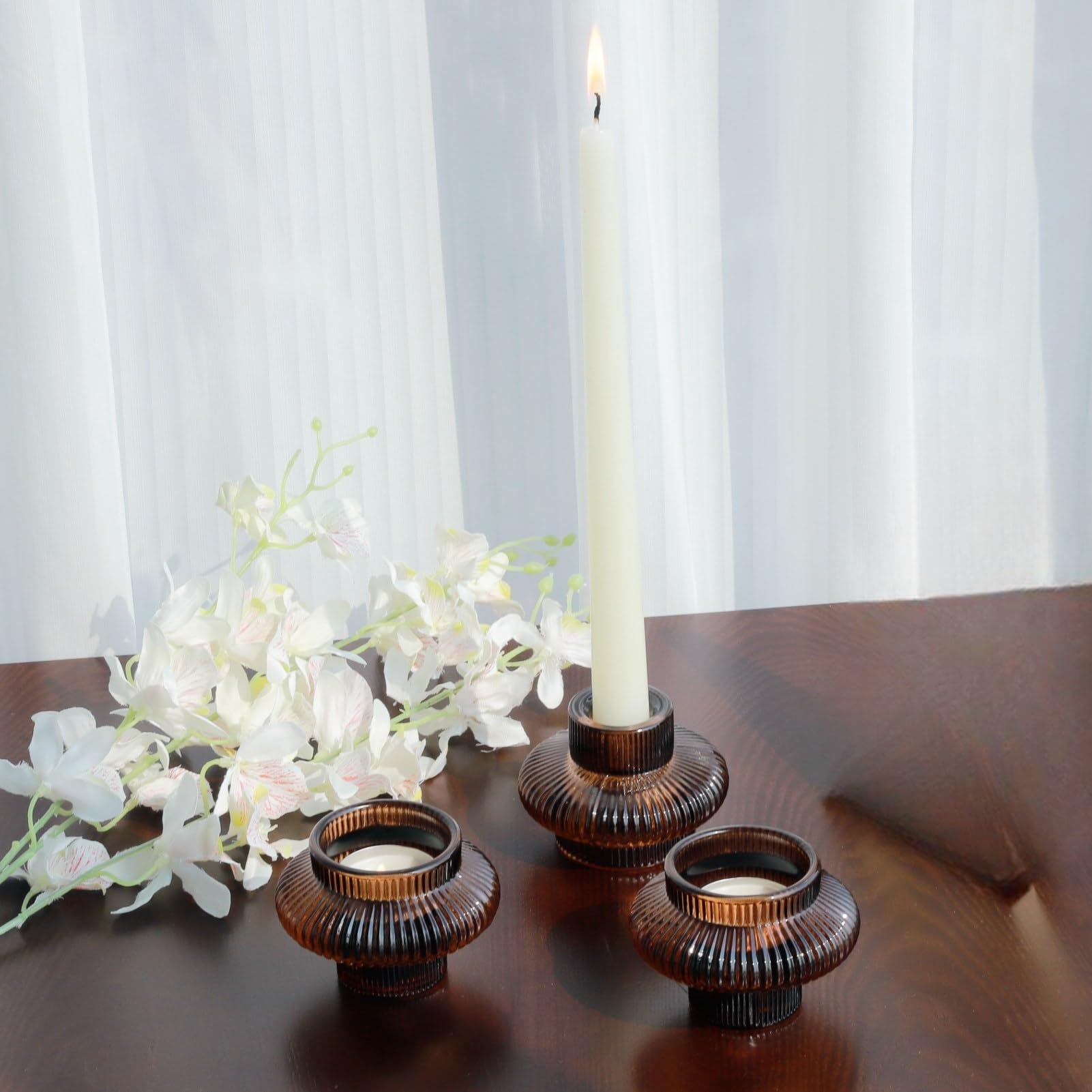 VOHO porte-bougie allumé sur table, donne ambiance conviviale