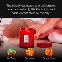 Voluspa bougie allumée créant une atmosphère chaleureuse et relaxante