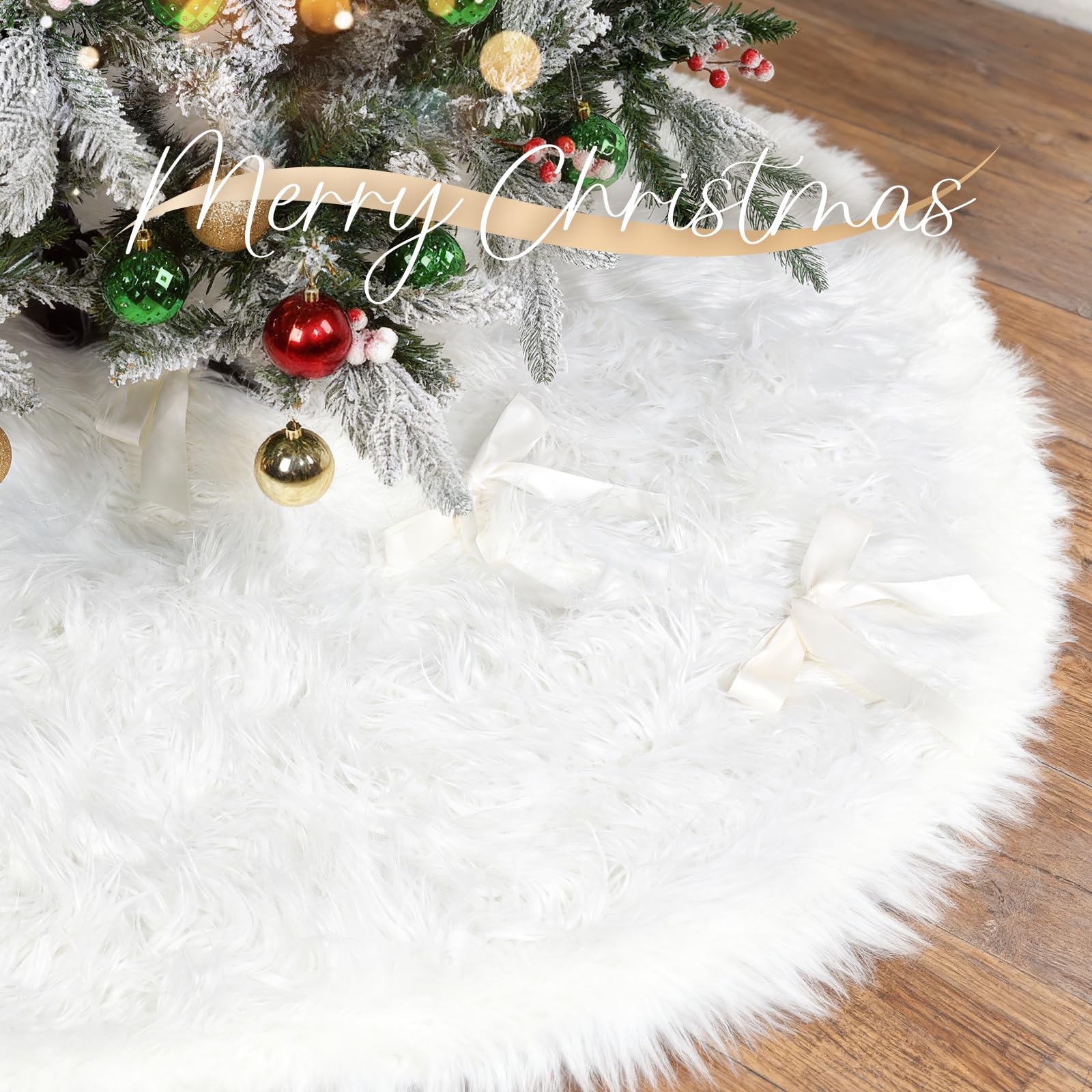 Vonhen jupe de sapin installée dans un salon pour un rendu festif élégant