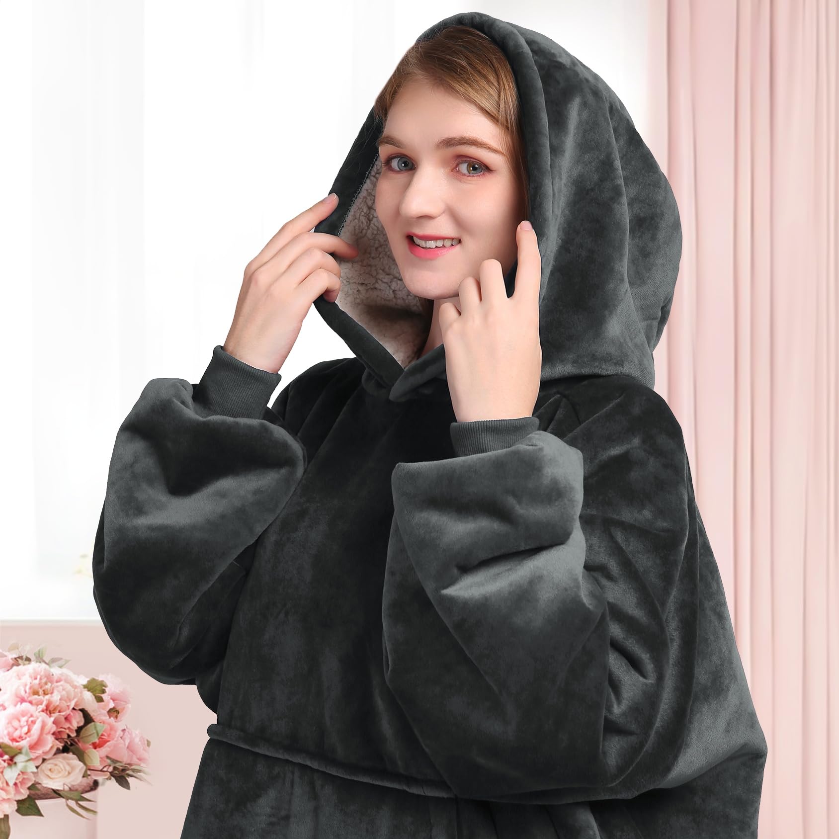 Waitu capuche généreuse profil gardant la tête au chaud