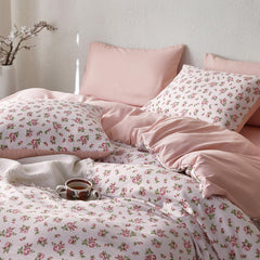 Wake In Cloud face avant de la housse de couette montrant motif floral, apporte charme décoratif