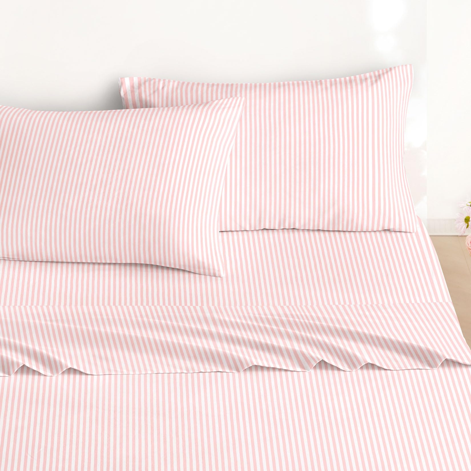 Wake In Cloud deux taies 20x30 présentées pour un ensemble complet et coordonné