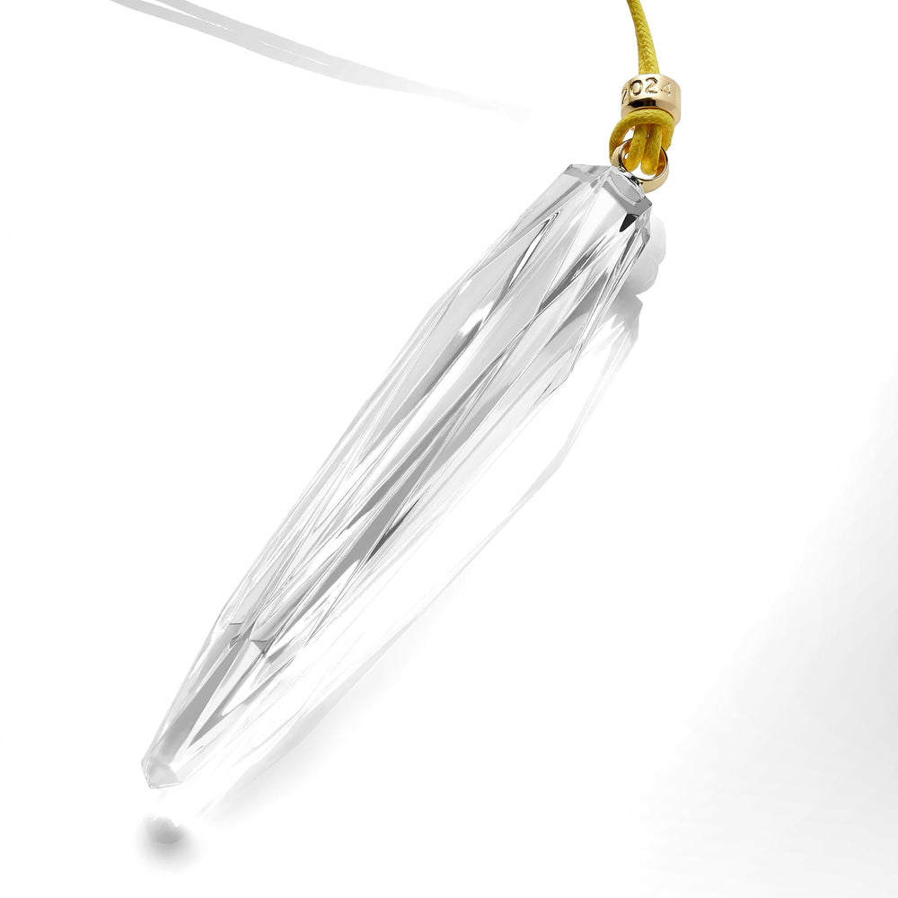 Waterford Annual Icicle 2024 gros plan sur la taille du cristal, mise en valeur