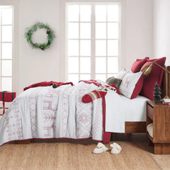 WDCOZY couette installée sur lit California King, rendu chaleureux
