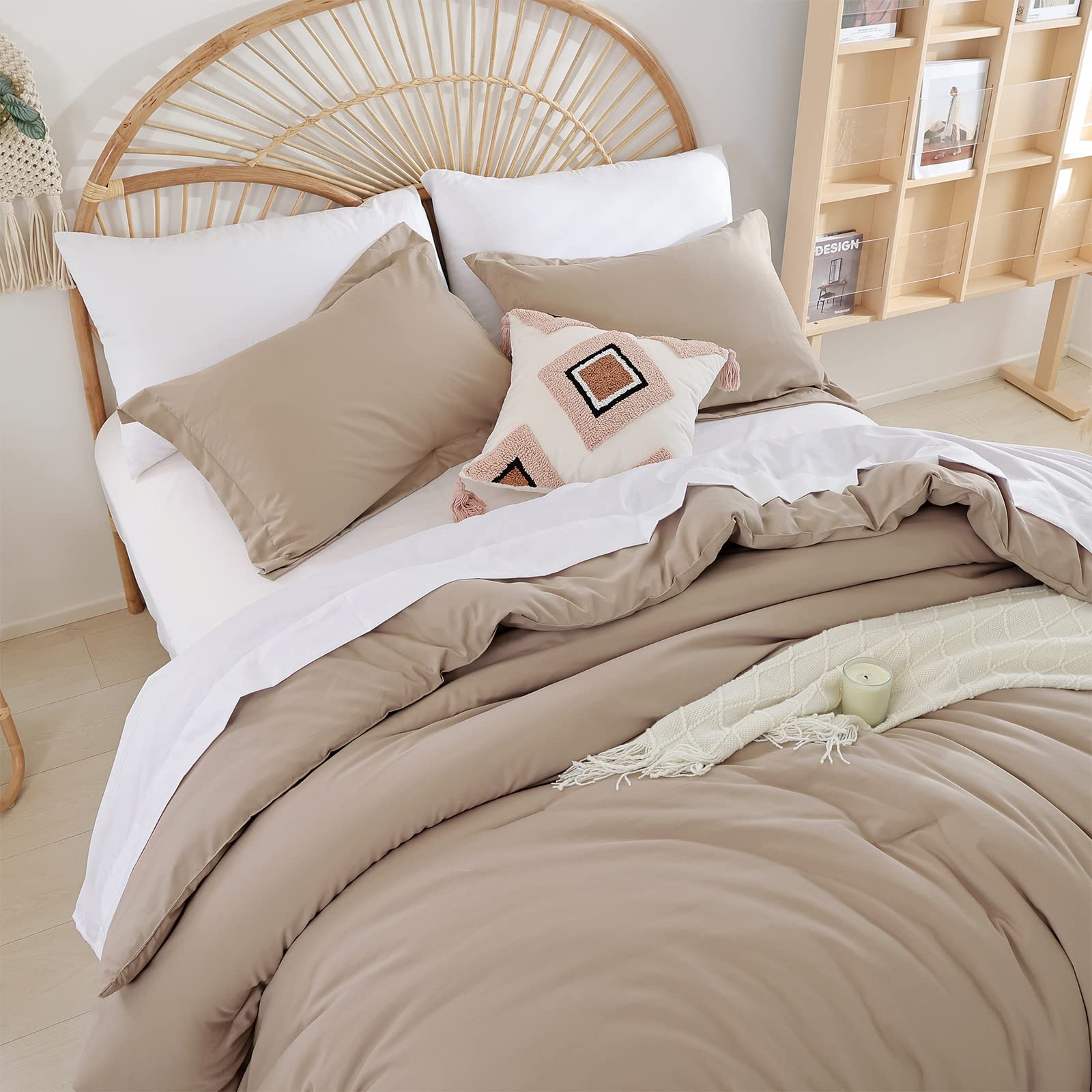 Weigelia couette installée sur lit double, chaleur légère et esthétique