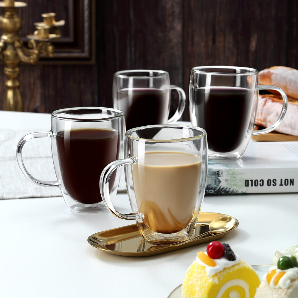 Wells service de table en mise en scène valorisant présentation des boissons