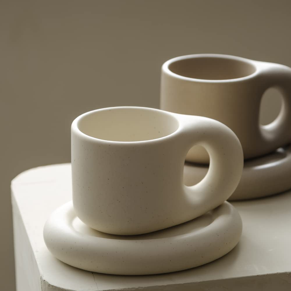 WENSHUO échelle comparative près d'une main illustrant taille 9 oz
