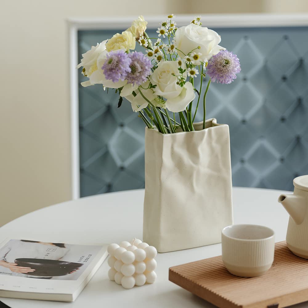 WENSHUO vase posé sur une console, crée ambiance chaleureuse et coordination déco