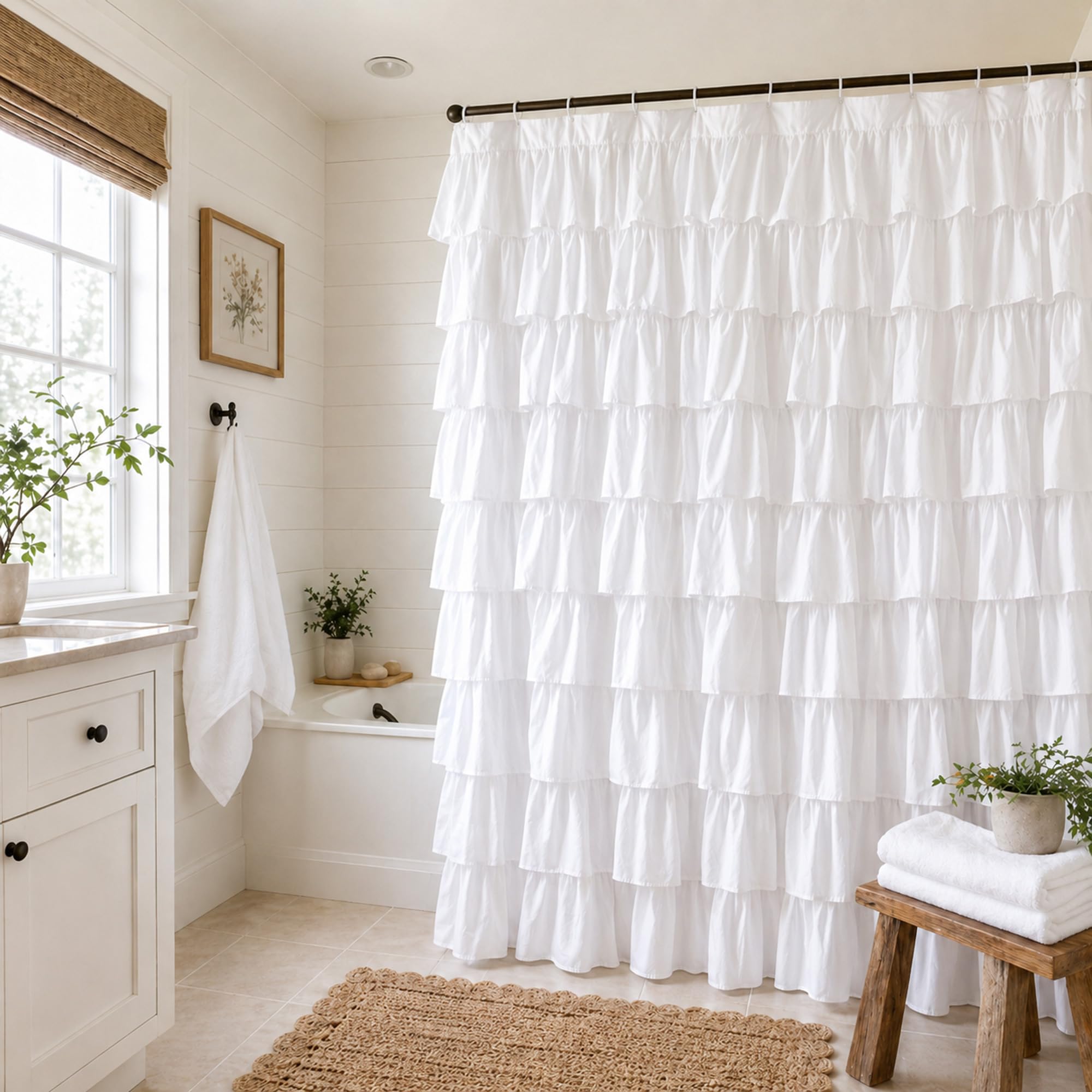 WestWeir face avant du rideau de douche montrant volants et élégance