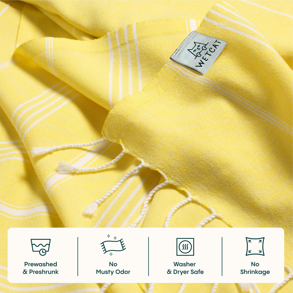 WETCAT détail des franges et bordure finie pour tenue et style