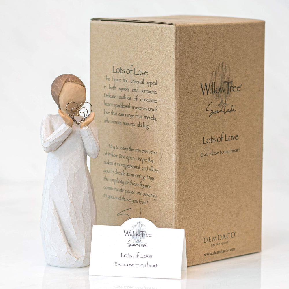 Willow Tree comparaison taille main montrant proportions compactes
