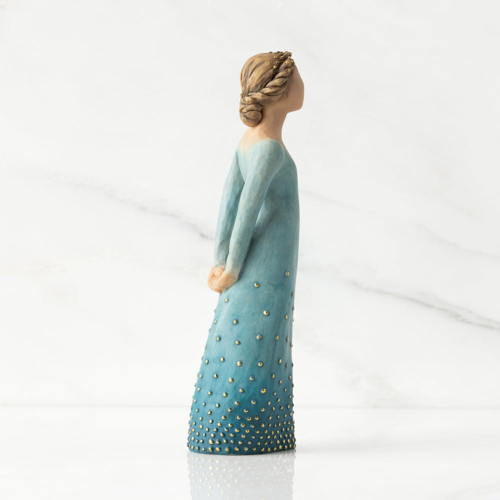 Willow Tree figurine en décor de salon illustrant cadeau symbolique et élégant