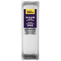 Wilton moule cake long face montrant forme rectangulaire et capacité