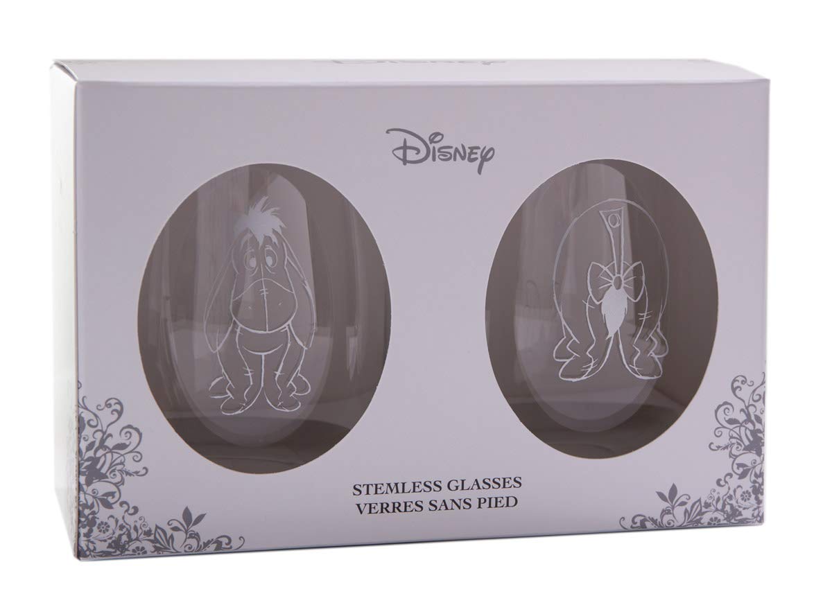 Winnie the Pooh ensemble sur table dressée apportant charme et convivialité