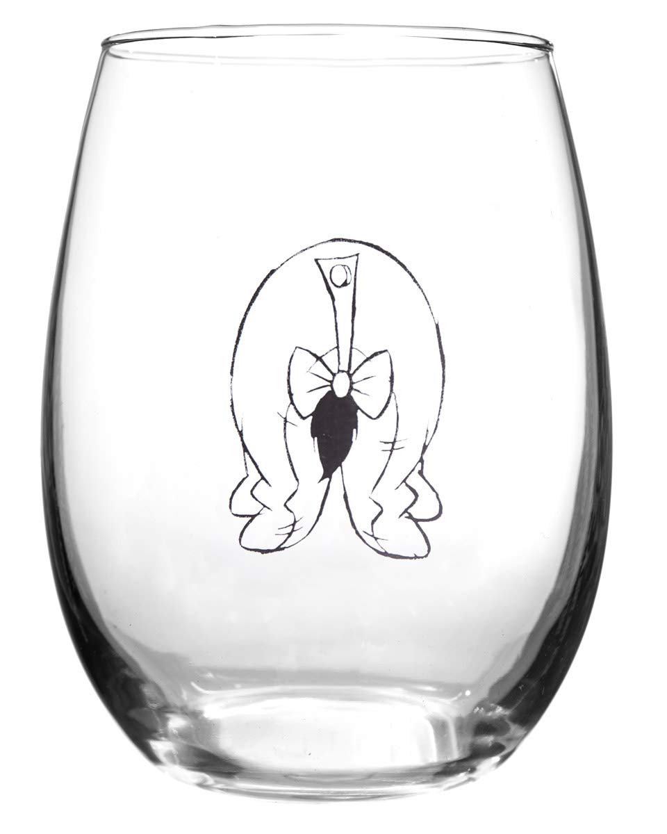 Winnie the Pooh verre tenu en main pour illustrer capacité et prise en main