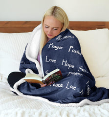 WOLF CREEK BLANKET gros plan Sherpa doux montrant chaleur et moelleux