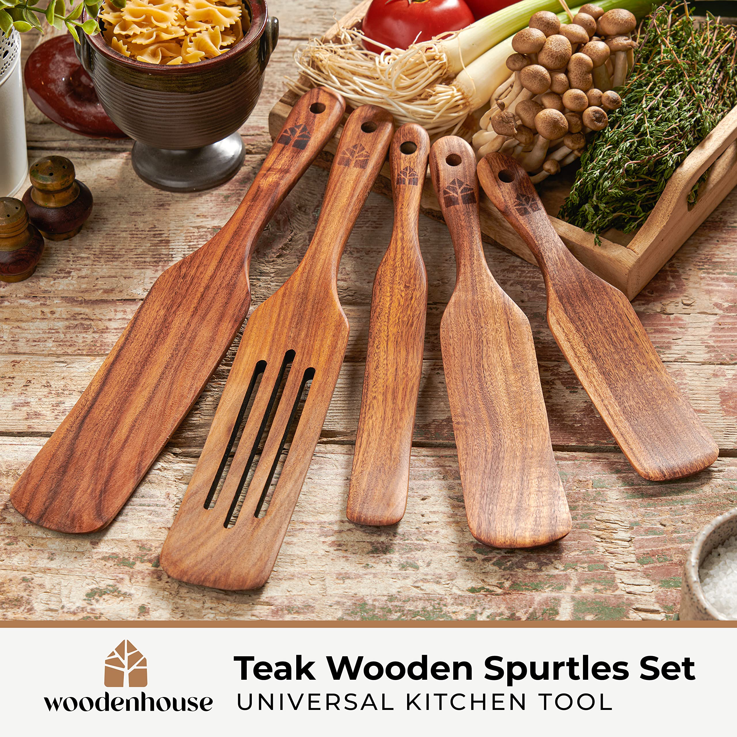 Lot de 5 spurtles Woodenhouse en teck vu de face, finition lisse et uniforme