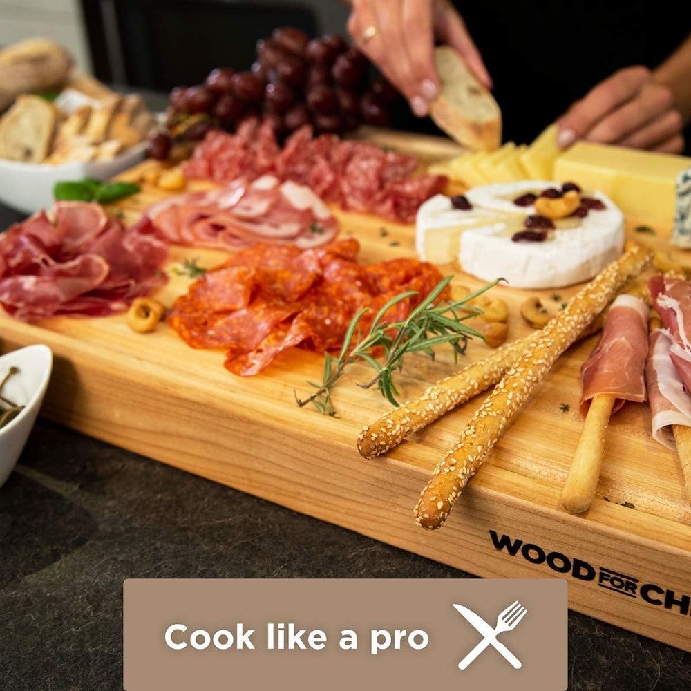 WoodForChef planche utilisée pour servir fromages et charcuterie élégamment