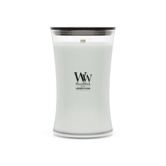 WoodWick bougie hourglass face avant offrant un look élégant et chaleureux