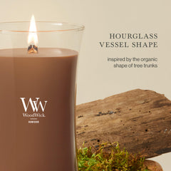 WoodWick couvercle en bois en gros plan conservant la fragrance plus longtemps